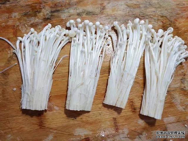 竟然被五塊錢的金針菇撩到了，怎么從來沒想到還能這樣做？