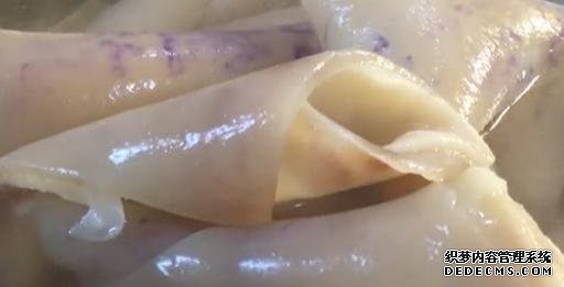 豬皮別再做豬皮凍了，教你新吃法，1瓶啤酒搞定，好吃好看又好做