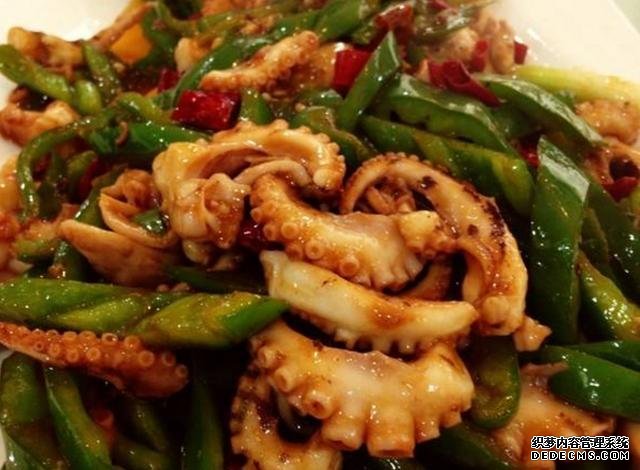 這種海鮮價(jià)格不貴，簡(jiǎn)單炒一炒即可，味美多滋口感特棒