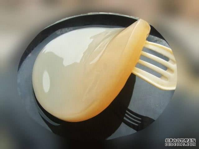 這種北方稀奇物美食，看著像一塊“肥肉”，上年紀的人才看懂
