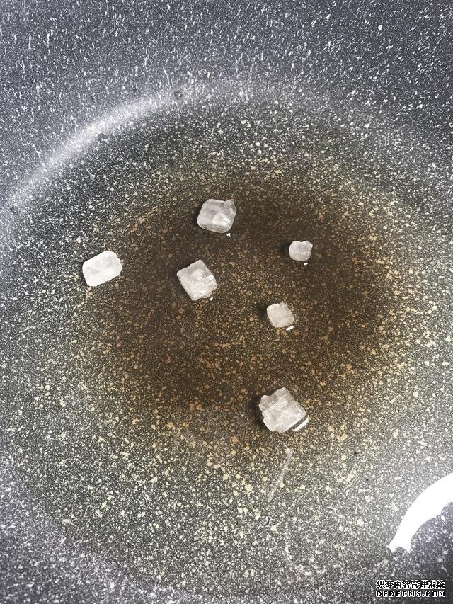 黃豆燜豬腳這樣做，豬腳不腥還軟綿，香糯又美味，一鍋都不夠吃