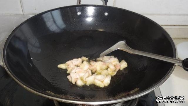 花菜燒肉做法，色香味俱全，能讓你多吃幾碗飯