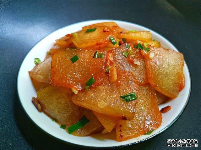 美食推薦：干鍋茄子帶魚(yú)，茄餅蒸肉，蔥油雞腿，紅燒冬瓜片