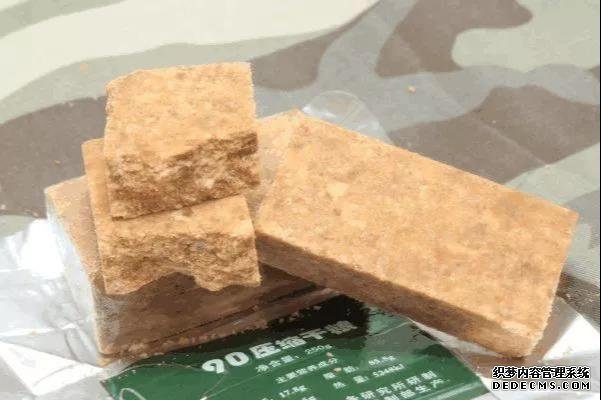 假如世上只剩下這幾種難吃的童年零食，你會(huì)選哪個(gè)吃？