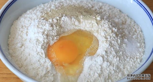 油條不要加泡打粉了，教你健康做法，個個空心蓬松，比買的還好吃