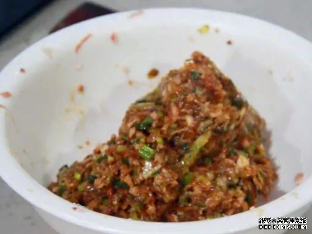 教你做個(gè)懶人小籠包，面都不用揉，個(gè)個(gè)皮薄餡大，一口咬下去爆汁