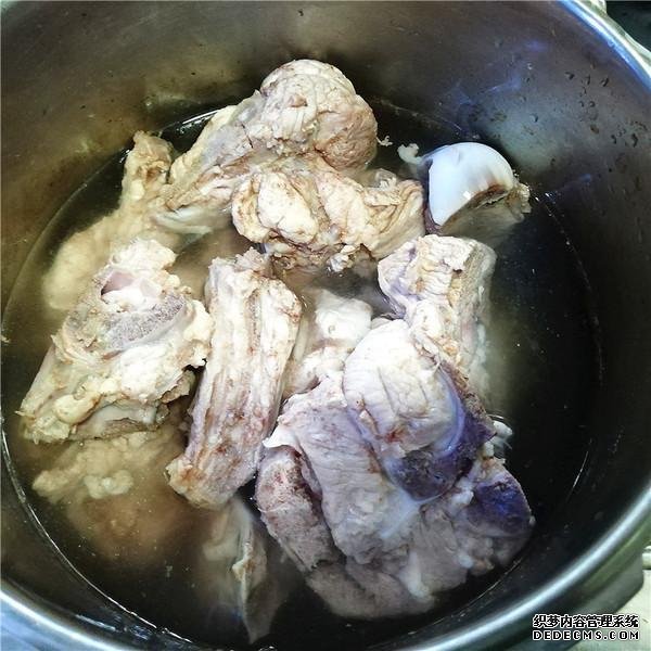 老公隔三差五就饞這菜，1斤才12元，比紅燒肉香多了，1周吃1次