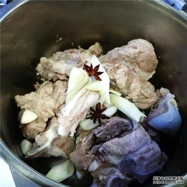老公隔三差五就饞這菜，1斤才12元，比紅燒肉香多了，1周吃1次