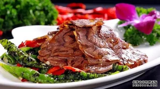 舌尖上的誘惑：燒椒拌牛肉、掛漿茄子、香芋丸，好味道在家做