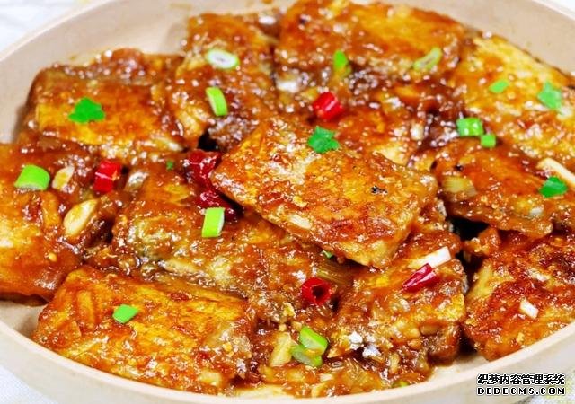 心情不好試試幾道家常下酒菜，做法簡(jiǎn)單，鮮香入味，喝兩杯解解悶
