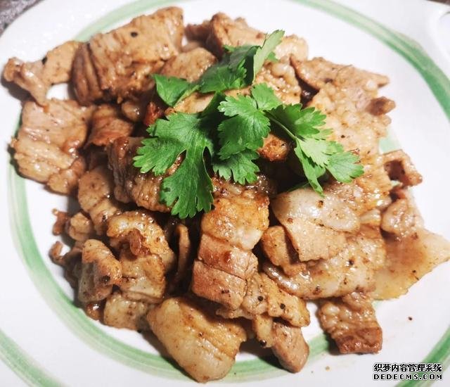 心情不好試試幾道家常下酒菜，做法簡(jiǎn)單，鮮香入味，喝兩杯解解悶