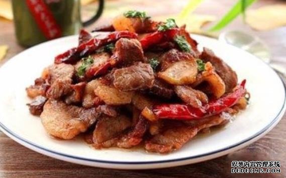 美食推薦：娃娃菜腐竹、咸蛋黃茶樹菇、薄荷羊肉、五香雞爪的做法