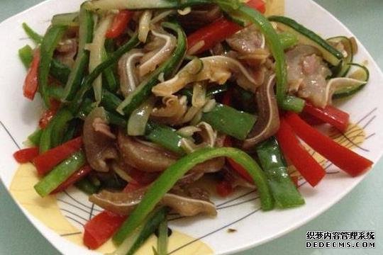 美食推薦：蒜香瓜藤、醬油炒木耳、菠菜炒肥牛、腐竹排骨湯的做法