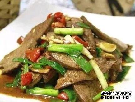 香菜爆豬肝，剁椒梅鱭魚干，蕃茄魚片這幾道家常菜的做法