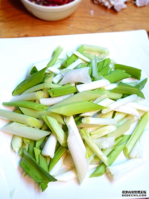 回鍋肉最好吃的做法，好吃又下飯，一人吃一盤(pán)，越吃越想吃