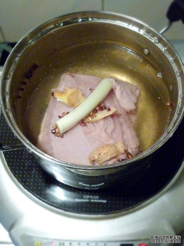 回鍋肉最好吃的做法，好吃又下飯，一人吃一盤(pán)，越吃越想吃