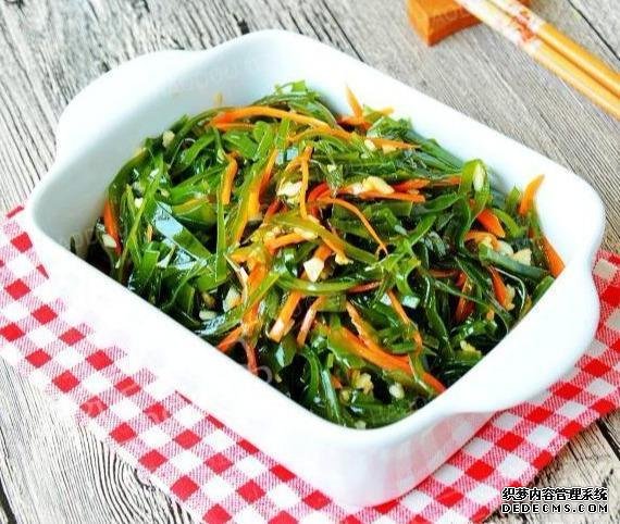 年夜飯推薦：腐乳扣肉，蔥油拌海帶，糖醋排骨的做法
