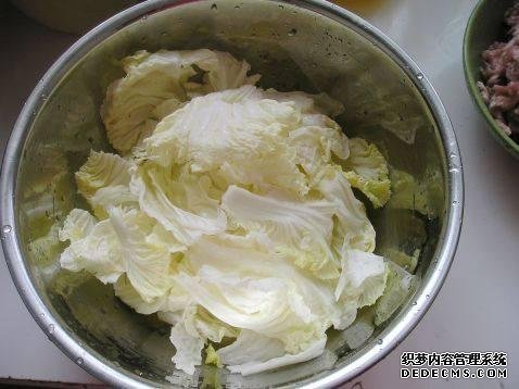 家庭版自制水煮肉，肉嫩軟滑，麻辣鮮香，每次做都不夠吃