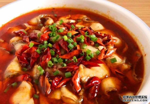 家庭版自制水煮肉，肉嫩軟滑，麻辣鮮香，每次做都不夠吃