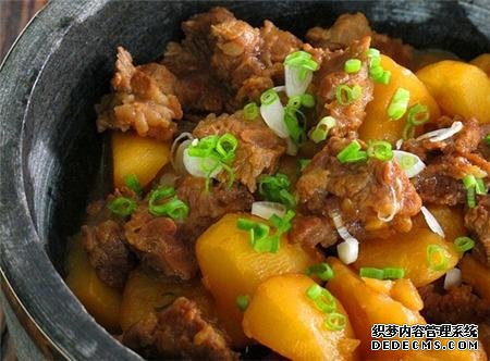 10款肉類菜品的簡單做法。不會做的趕緊學(xué)起來，絕對有一款你喜歡