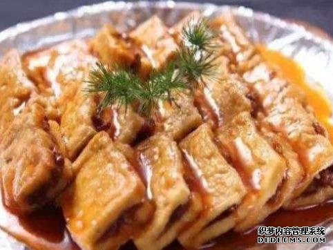 香蕉酸奶三明治、芝士紅薯餅、豆腐肉夾這幾道家常菜的做法