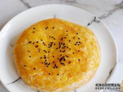 香蕉酸奶三明治、芝士紅薯餅、豆腐肉夾這幾道家常菜的做法