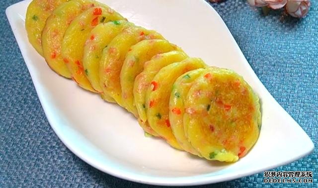 土豆餅最簡(jiǎn)單好吃的做法，外酥里嫩，鮮香又營(yíng)養(yǎng)，全家人都喜歡