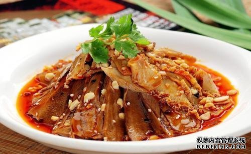 六款川味涼拌牛肉的做法，款款經(jīng)典，道道好吃，做法超級簡單