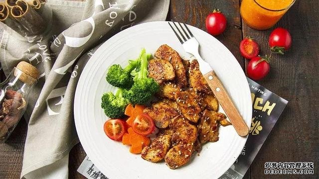 雞胸肉也可以做減肥餐？好吃不怕胖，趕緊學(xué)起來(lái)