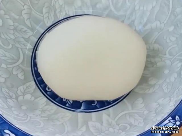 外面買3元一個掉渣小酥餅，自己做成本不到5毛，可烤可烙做法簡單