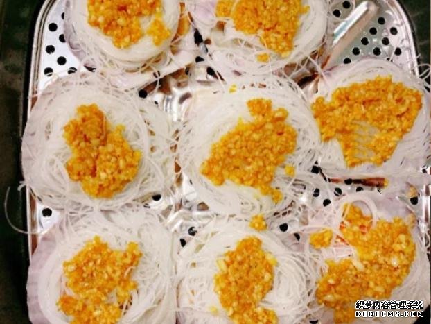 十分鐘搞定蒜蓉粉絲扇貝，料足味鮮全家愛(ài)吃，比外面賣(mài)的好吃百倍