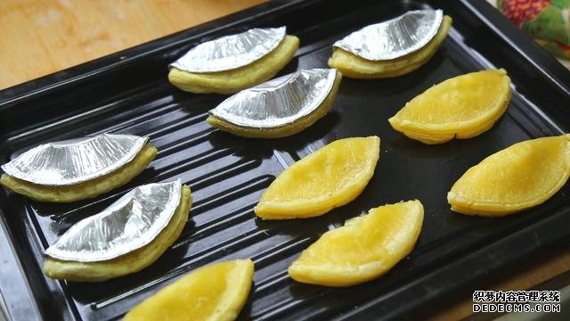 懶人烘焙榴蓮酥，外焦里嫩，香味濃郁，外皮酥脆不膩，滿嘴留香