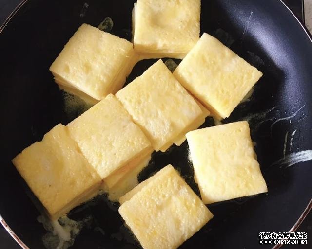 老外每天都吃面包，這種做法他們肯定不知道，2片面包幾分鐘就好