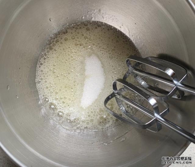 全蛋白舒芙蕾，低糖無油，超輕盈的口感，好吃到爆
