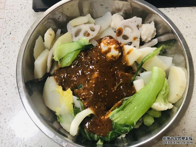 天熱沒食欲，我家就來一碗這個(gè)開胃菜，快速上桌，麻辣鮮香特過癮