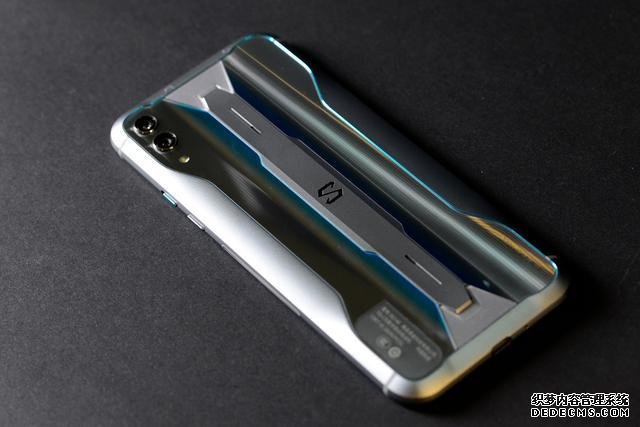 從3799跌至2699！液冷散熱+4000mAh+8GB+256GB，網(wǎng)友：終于等到了