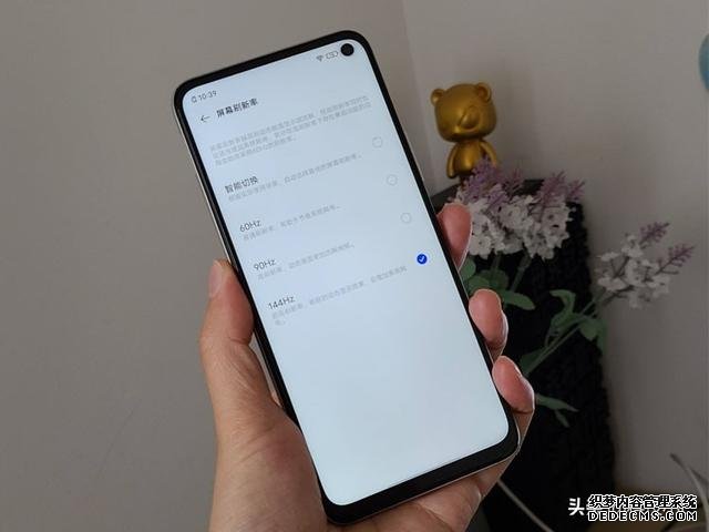 兩千元最值得入手的5G手機(jī)，旗艦性能+144Hz刷新率，還有雙揚(yáng)聲器