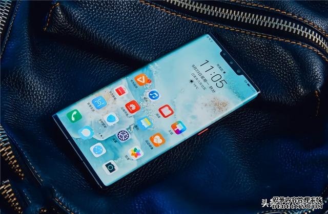 國產(chǎn)手機(jī)之光，這款國產(chǎn)旗艦敢和iPhone一爭高下，你猜是誰？