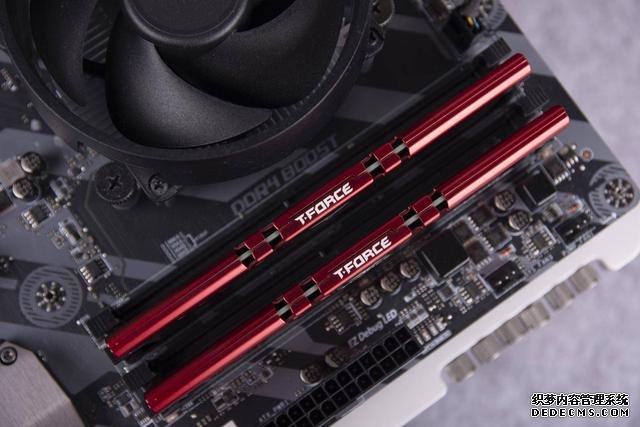 十銓火神32GB×2套裝內(nèi)存評測，內(nèi)容創(chuàng)作者福音，大容量才是王道