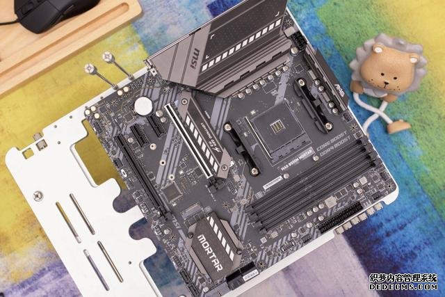 升級PCI-E 4.0，支持雙顯卡，微星B550M迫擊炮開箱