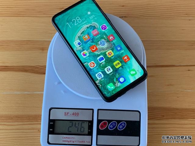 真全面屏、6400四攝、麒麟810，這四部千元機(jī)，一部比一部香