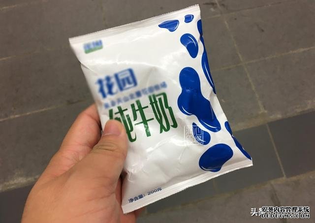 全脂、低脂、脫脂牛奶，應(yīng)該怎么選？4個(gè)知識(shí)點(diǎn)，教你正確喝牛奶