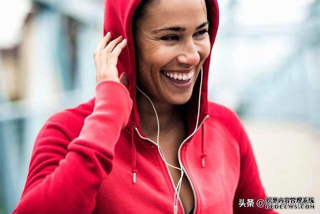 運動是如何改善情緒的？堅持健身真的可以讓你精神更健康，更快樂