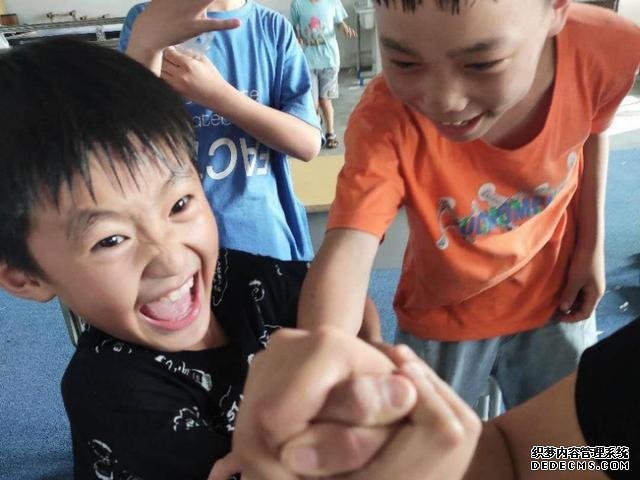 掛上你迷人的微笑，造詣健康心理