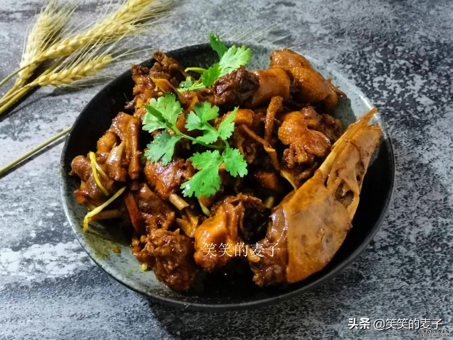 秋季，雙節(jié)期間，注意少吃3類食物，對家人身體好
