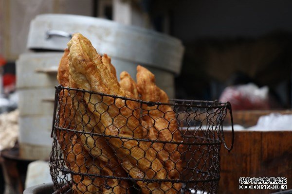 每天早餐常吃油條等“油炸食品”，對身體好嗎？會對身體帶來哪些